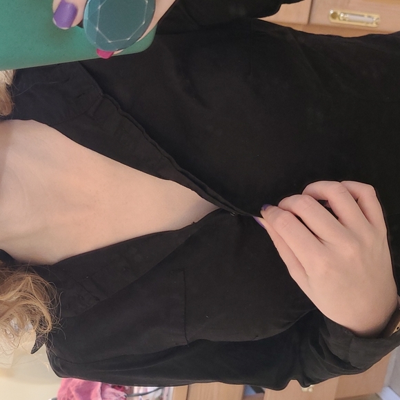 Black blouse - Picture 2 of 4